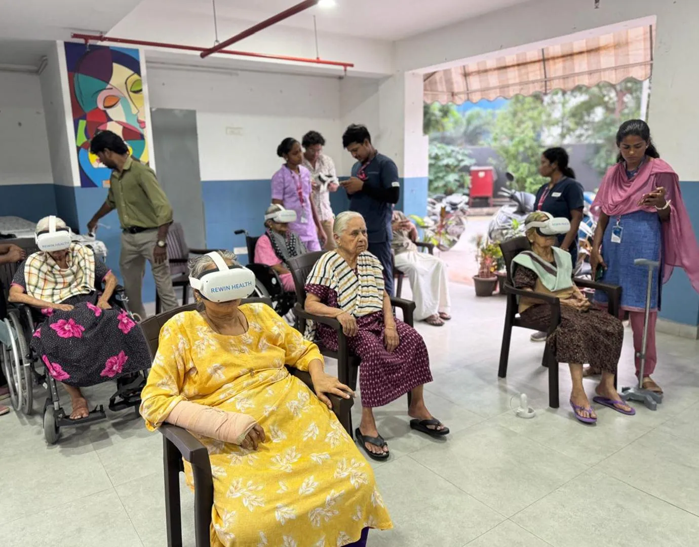 Several patients using Rewin technology at the same time during a group therapy session
